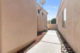 1081 Desert Marigold Cir, Bullhead City, AZ 86429 - Photo 46