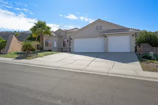 2926 Ladera Dr, Bullhead City, AZ 86429 - Photo 1