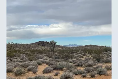 1 S Desert View Road, Yucca, AZ 86438 - Photo 8