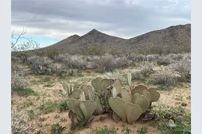 1 S Desert View Road, Yucca, AZ 86438 - Photo 6