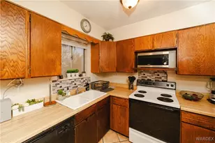 3592 W Agua Fria Dr, Golden Valley, AZ 86413 - Photo 10