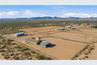 4670 W Shipp Drive, Golden Valley, AZ 86413 - Photo 10