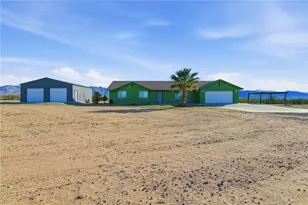 4670 W Shipp Dr, Golden Valley, AZ 86413 - Photo 2