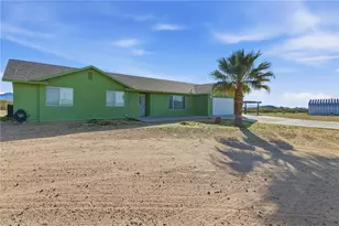 4670 W Shipp Dr, Golden Valley, AZ 86413 - Photo 4