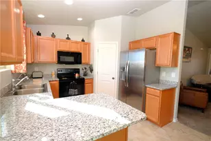 442 S Los Cabos Ln, Golden Valley, AZ 86413 - Photo 6