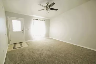 442 S Los Cabos Lane, Golden Valley, AZ 86413 - Photo 2