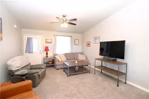 442 S Los Cabos Ln, Golden Valley, AZ 86413 - Photo 2