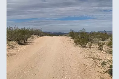 1630 S Growler Road, Golden Valley, AZ 86413 - Photo 6