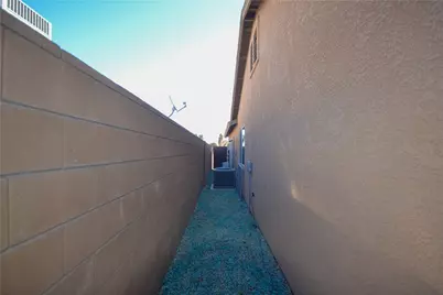 9927 S Phoenix Drive, Mohave Valley, AZ 86440 - Photo 38
