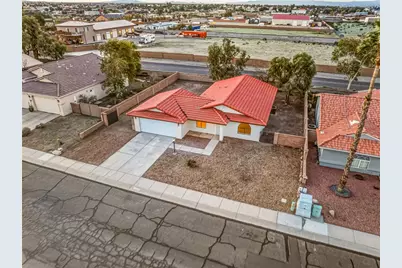 1805 E Boulder Creek Way, Fort Mohave, AZ 86426 - Photo 2