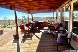 21422 S Appaloosa Rd, Yucca, AZ 86438 - Photo 8