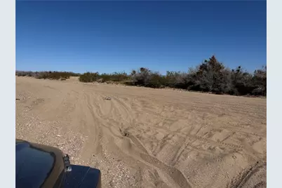 11074 Laguna Trail, Golden Valley, AZ 86413 - Photo 12