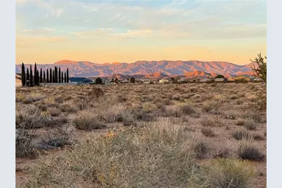 9826 N Saddleback Drive, Kingman, AZ 86401 - Photo 2