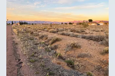 9826 N Saddleback Drive, Kingman, AZ 86401 - Photo 10