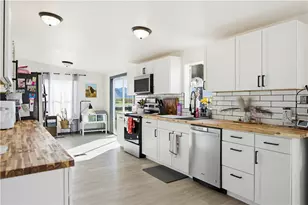 1071 S Estrella Rd, Golden Valley, AZ 86413 - Photo 10