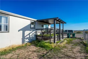 1071 S Estrella Rd, Golden Valley, AZ 86413 - Photo 40