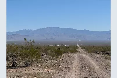 7031 Navajo Road, Golden Valley, AZ 86413 - Photo 4