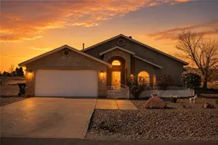 7560 E Cayuse Dr, Kingman, AZ 86401 - Photo 1