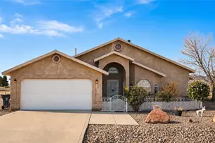 7560 E Cayuse Dr, Kingman, AZ 86401 - Photo 2