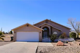 7560 E Cayuse Dr, Kingman, AZ 86401 - Photo 1