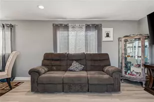 1876 Oliver Dr, Bullhead City, AZ 86442 - Photo 8