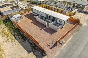 1876 Oliver Dr, Bullhead City, AZ 86442 - Photo 4