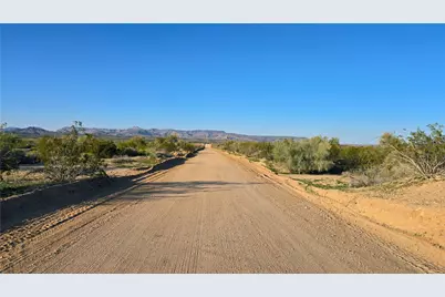 207-11-032 S Lawton Road, Yucca, AZ 86438 - Photo 10