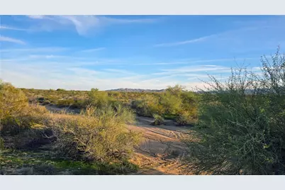 207-11-013 S Douglas Lane, Yucca, AZ 86438 - Photo 12
