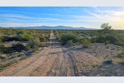 207-11-013 S Douglas Lane, Yucca, AZ 86438 - Photo 4