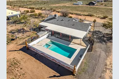 495 S Lochiel Road, Golden Valley, AZ 86413 - Photo 2