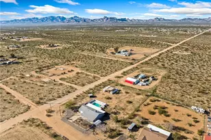 495 S Lochiel Rd, Golden Valley, AZ 86413 - Photo 64