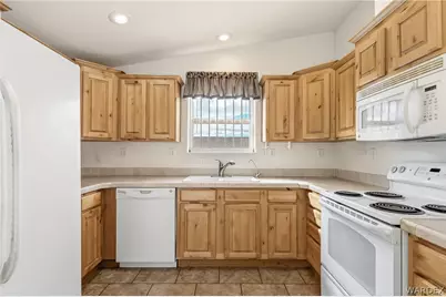 3199 E Katherine Drive, Bullhead City, AZ 86429 - Photo 14