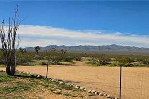 20063 S Dale Evans Rd, Yucca, AZ 86438 - Photo 30