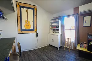 20063 S Dale Evans Rd, Yucca, AZ 86438 - Photo 10