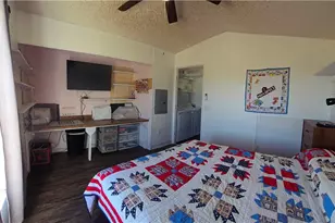 20063 S Dale Evans Rd, Yucca, AZ 86438 - Photo 16