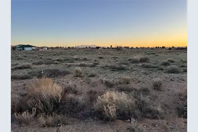 7342 E Squaw Creek Drive, Kingman, AZ 86401 - Photo 10