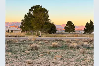 7342 E Squaw Creek Drive, Kingman, AZ 86401 - Photo 2