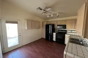 9762 S Kingman Dr, Mohave Valley, AZ 86440 - Photo 6