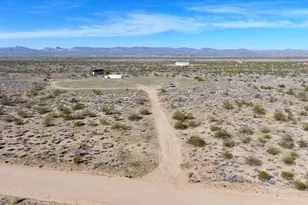 4455 N Kennedy Rd, Golden Valley, AZ 86413 - Photo 1