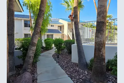 1800 Clubhouse Drive #D30, Bullhead City, AZ 86442 - Photo 2
