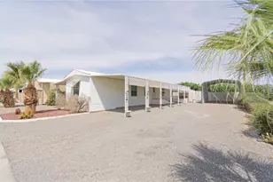 490 N Moon Mountain Ave, Quartzsite, AZ 85346 - Photo 2