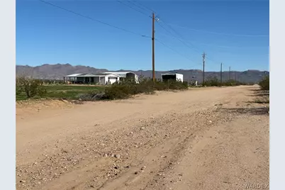 6779 W Bolsa Dr, Golden Valley, AZ 86413 - Photo 10