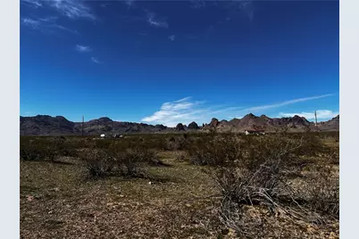 3129 S Peridot Road, Golden Valley, AZ 86413 - Photo 2