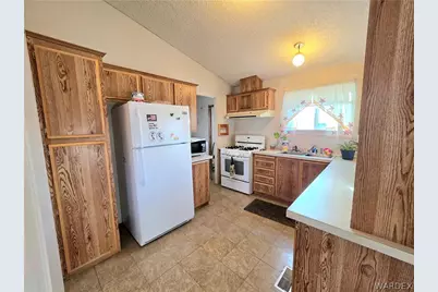 5848 W Crystal Drive, Golden Valley, AZ 86413 - Photo 12