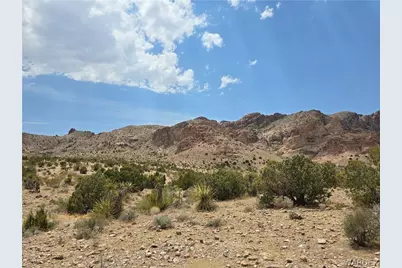 2161 S Dugas Road, Golden Valley, AZ 86413 - Photo 12