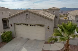 1045 Bella Luna Dr, Bullhead City, AZ 86429 - Photo 2