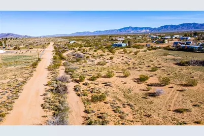 000 W Supai Drive, Golden Valley, AZ 86413 - Photo 16