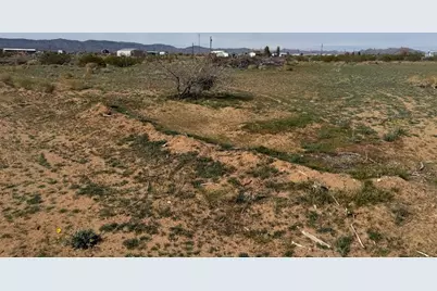 000 W Supai Drive, Golden Valley, AZ 86413 - Photo 2