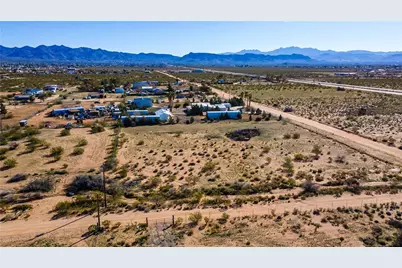306-05-038B W Supai Drive, Golden Valley, AZ 86413 - Photo 12