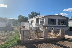 1933 W Robson Cir, Bullhead City, AZ 86442 - Photo 2